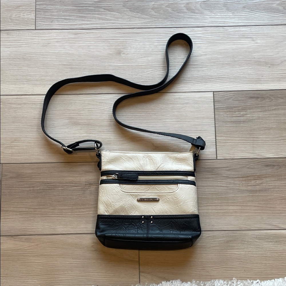 Stone Mountain Elegant Cream and Black Crossbody Bag